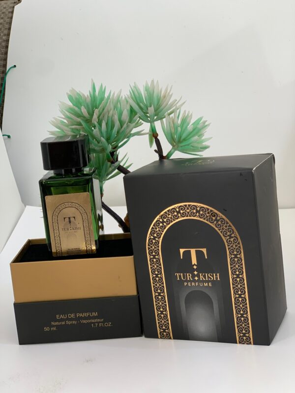 Amber Oud - Image 3